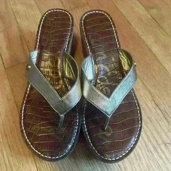 Sam Edelman Shoes - Sam Edelman Romy Cork Wedge Platform Thong Sandals Gold Metallic Size 7.5. Y2K